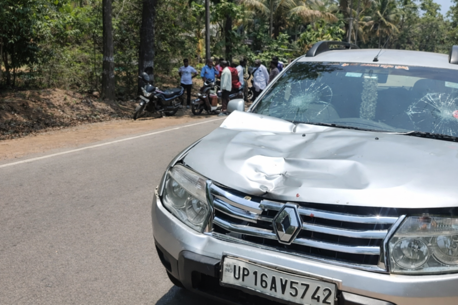 ವೇಗದ ಕಾರಿನ ಅಬ್ಬರಕ್ಕೆ ಬಲಿಯಾದ ಪಾದಾಚಾರಿ: ಮೂಗೂಡ್ತಿ ಬಳಿ ದುರ್ಘಟನೆ